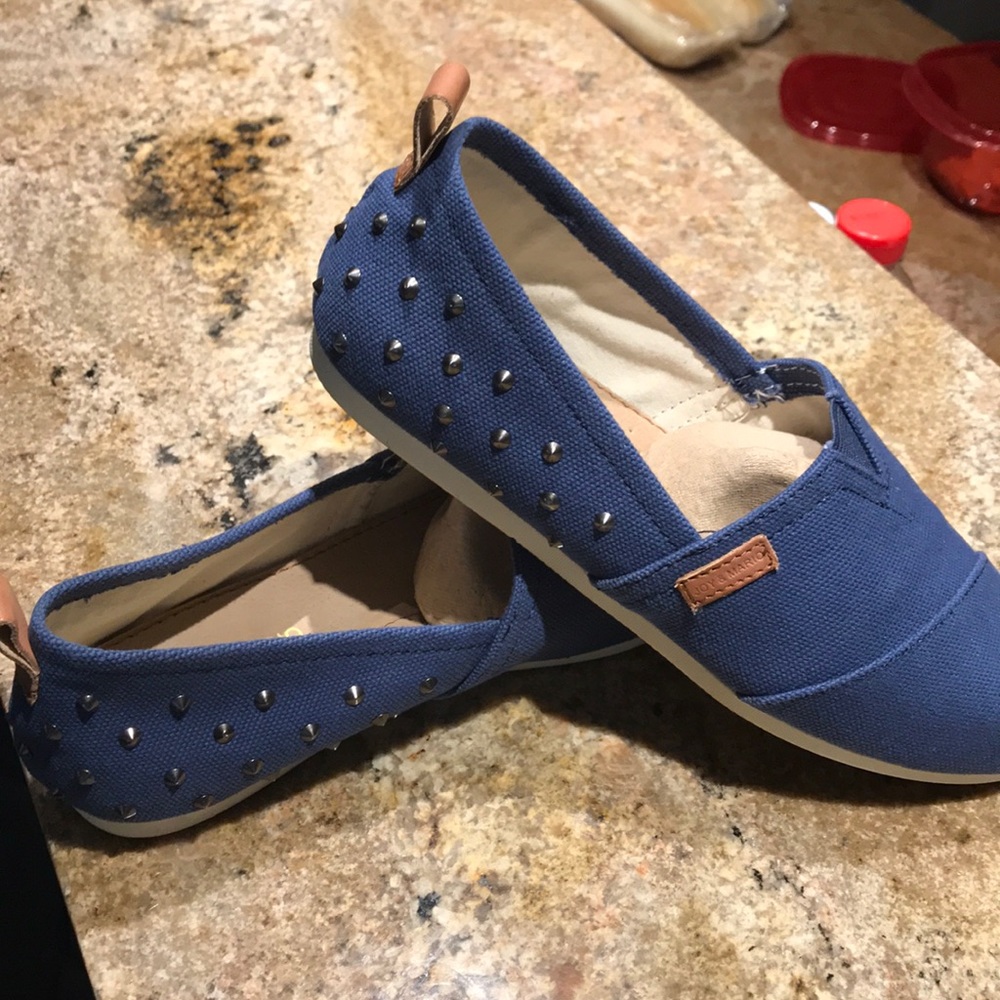 Joy & Mario men’s size 8.